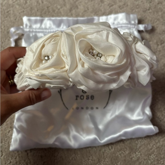 Bridal hairband - Picture 3 of 5